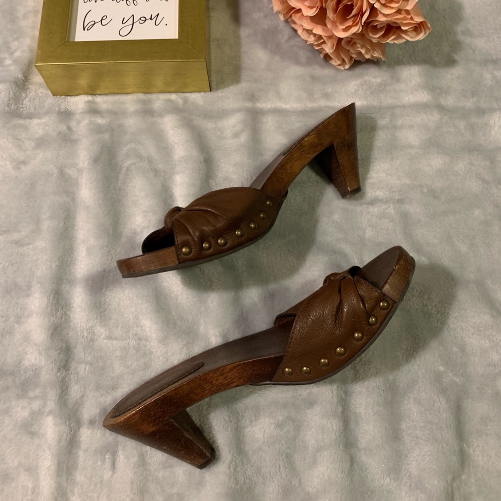 Banana Republic Sandals